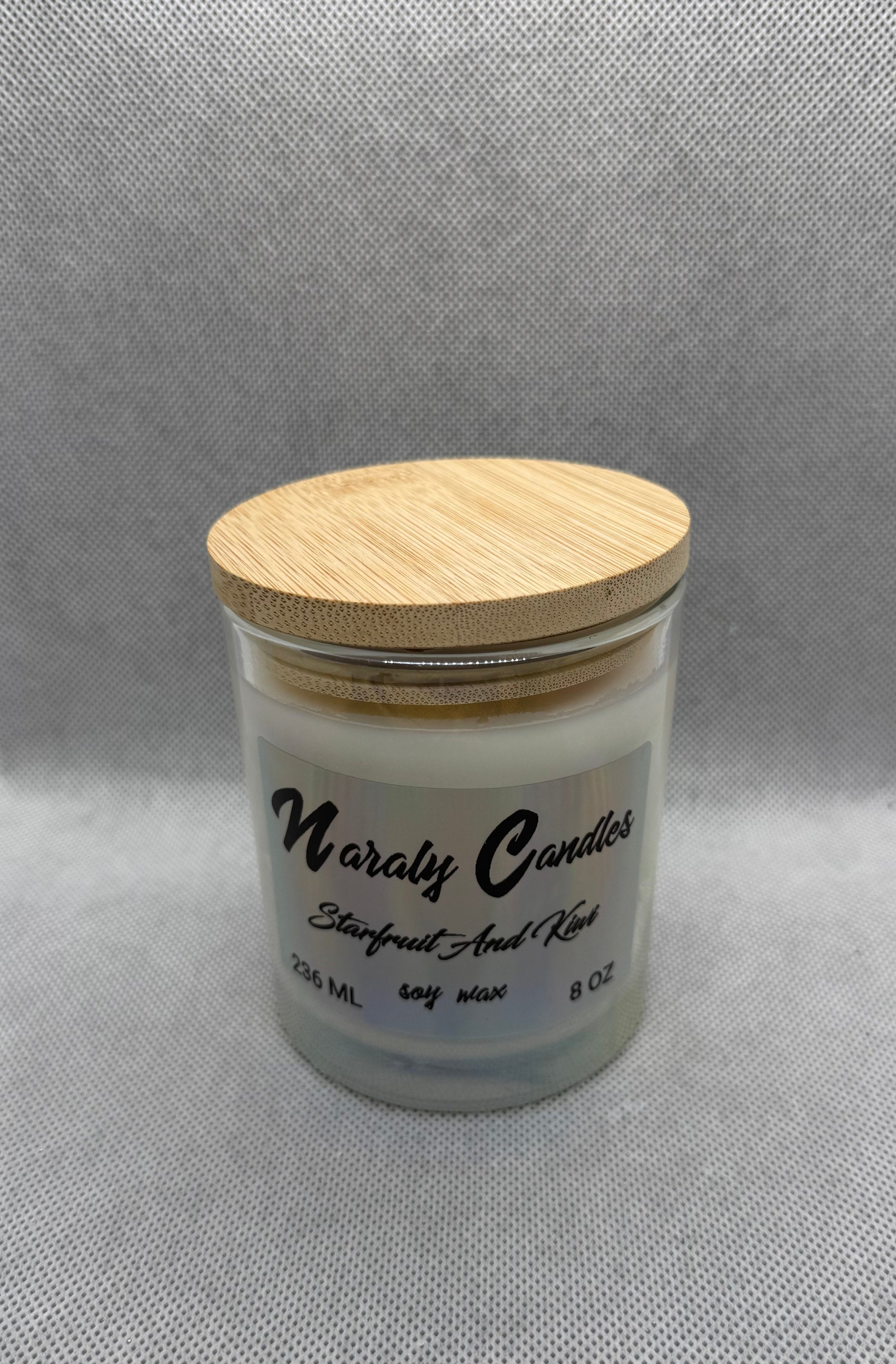 Starfruit And kiwi Candle 8 OZ